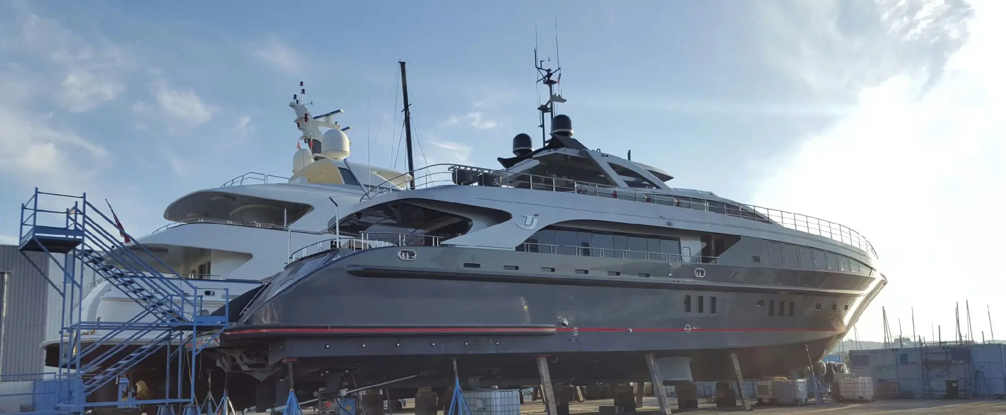 Covering-Bateau-a-La-Seyne-Sur-Mer-IMS-83500